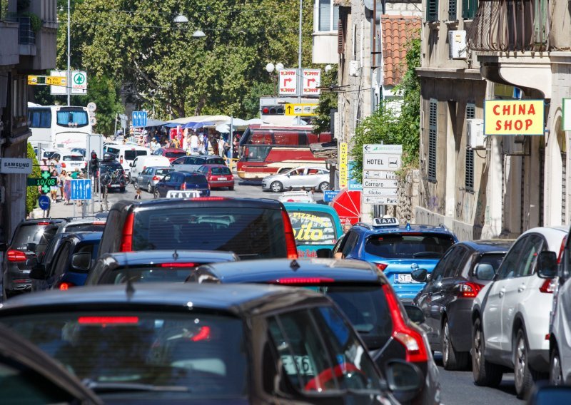 HAK: Tijekom dana očekuje se pojačan promet