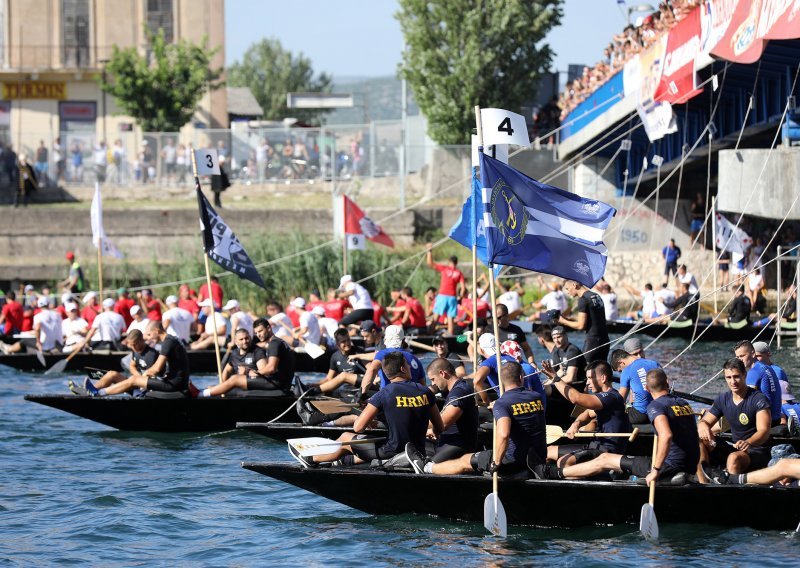 'Gusari' iz Komina pobjednici 22. Maratona lađa