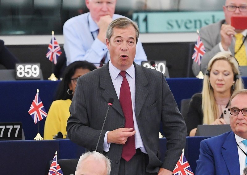 Farage: Brexit će biti odgođen