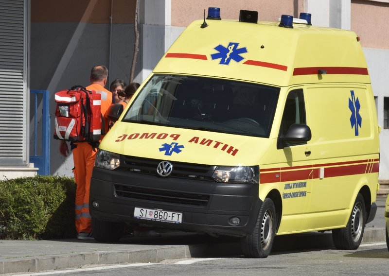 Na parkiralištu odmorišta Ravna Gora vozačica naletjela na dijete, teško je ozlijeđeno, ali je stabilno