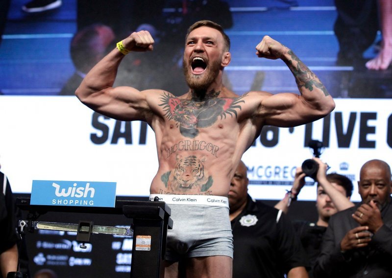 Kontroverzni Conor McGregor otkrio na što je potrošio novac od prvog meča u UFC-u