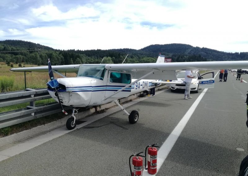 [VIDEO/FOTO] U avionu koji je sletio na autocestu Zagreb-Rijeka bili instruktor i učenica, u zraku im je otkazao motor