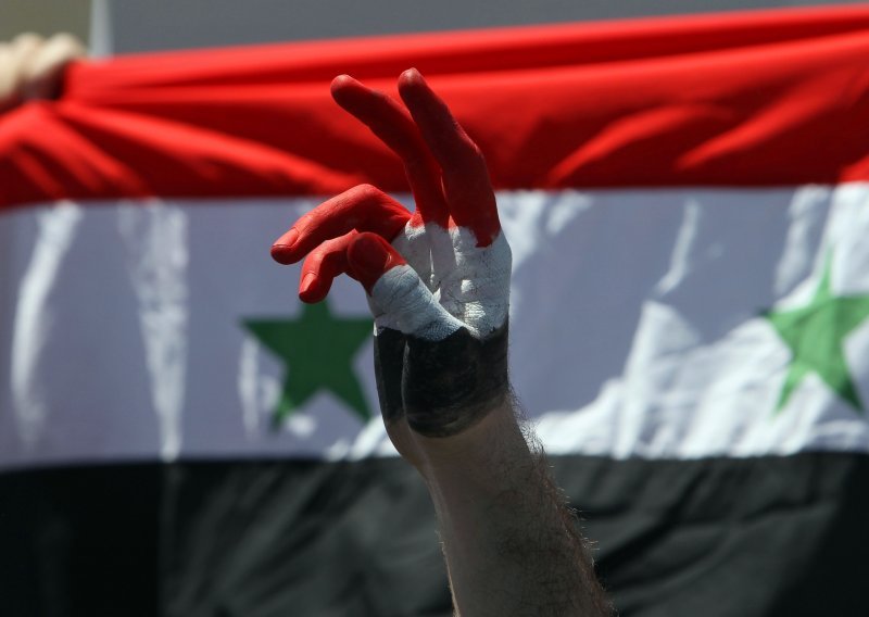 'Višestruki standardi međunarodne zajednice otežavaju situaciju u Siriji'