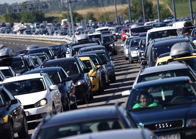 Prometne nesreće na A1, vozi se otežano u koloni