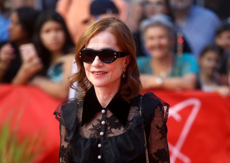 Francuska filmska i modna ikona Isabelle Huppert zablistala na bosanskom ćilimu