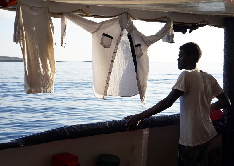 Španjolska pristala prihvatiti brod s migrantima, humanitarci odbili zbog ekstremne hitnosti