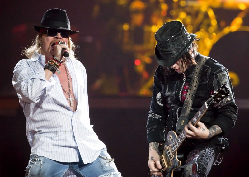 Guns 'N' Roses s novim albumom u 2015.