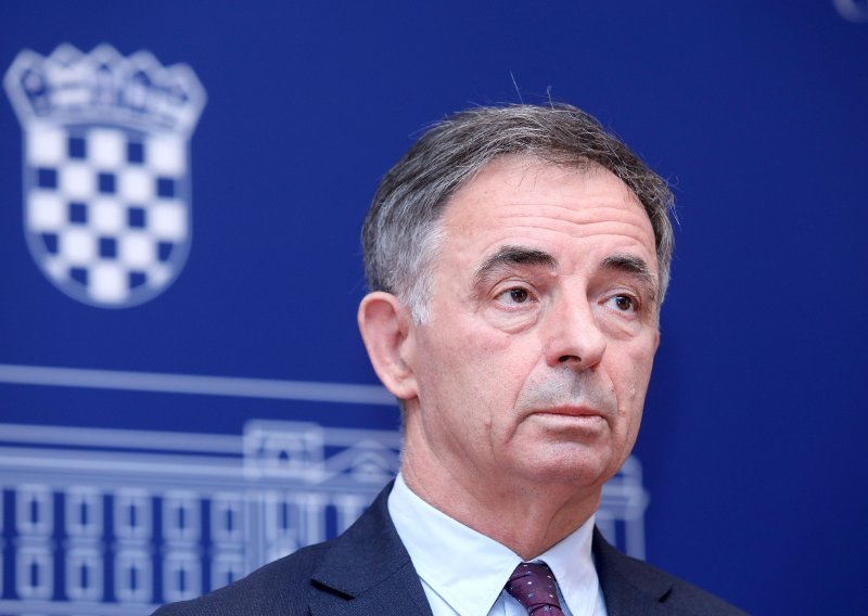 Pupovac: Hrvatska postaje čimbenik nestabilnosti i predstavlja 'crnu ovcu' u regiji