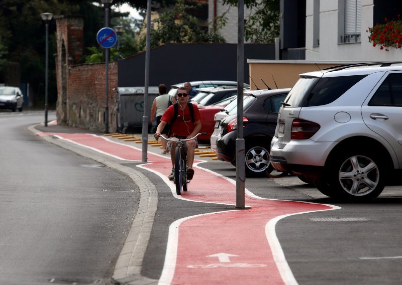 Biciklistima prekipjelo: Kako propisno voziti po nepropisnoj infrastrukturi