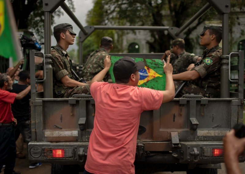 Brazilska vojska pripravna za borbu protiv požara u Amazoniji