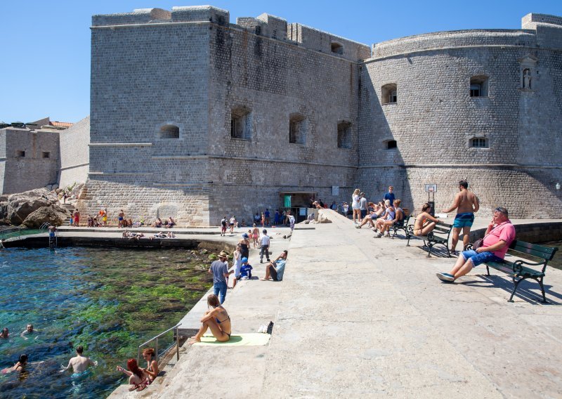 Iz povijesne jezgre Dubrovnika uklonjeno 13 bankomata