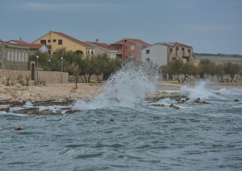 Turisti spašeni na moru kod Senja