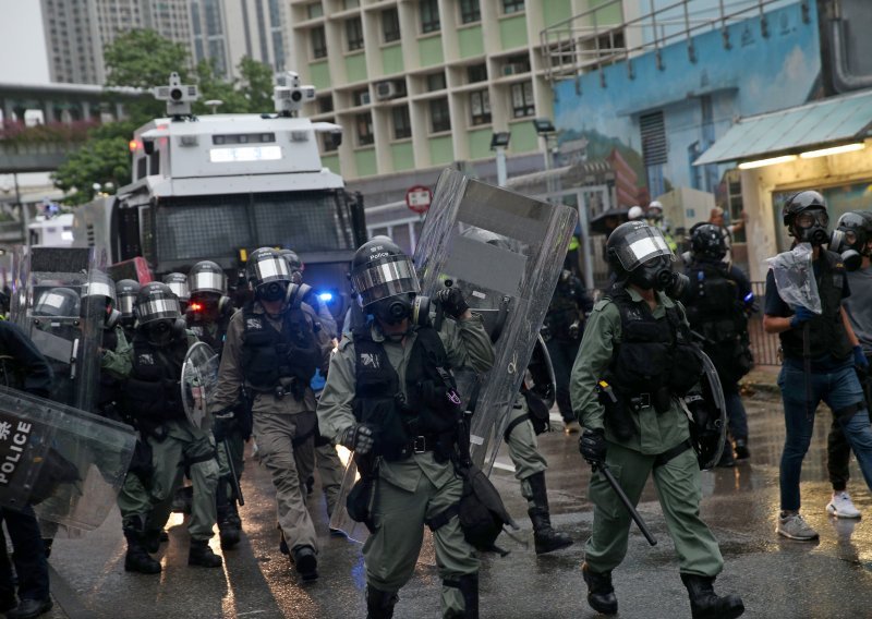 Što će se dogoditi? Policija po prvi puta zabranila masovni prosvjed u Hong Kongu