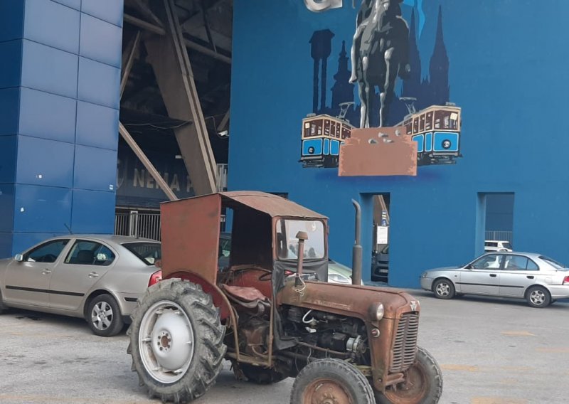 Bad Blue Boysi odgovorili Delijama; Srbi pred stadion dovukli tenk, a na Maksimiru osvanuo - traktor...