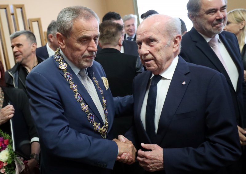 Predsjednik Dinama Barišić u euforiji najavio hitno rušenje stadiona Maksimir, a poslao je i poruku gradonačelniku Bandiću