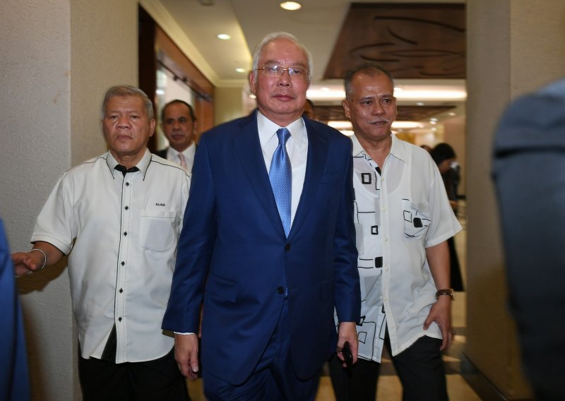 Počelo suđenje bivšem malezijskom premijeru zbog krađe stotina milijuna dolara