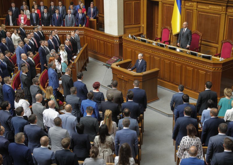 Zelenskij predložio političkog početnika Hončaruka za premijera