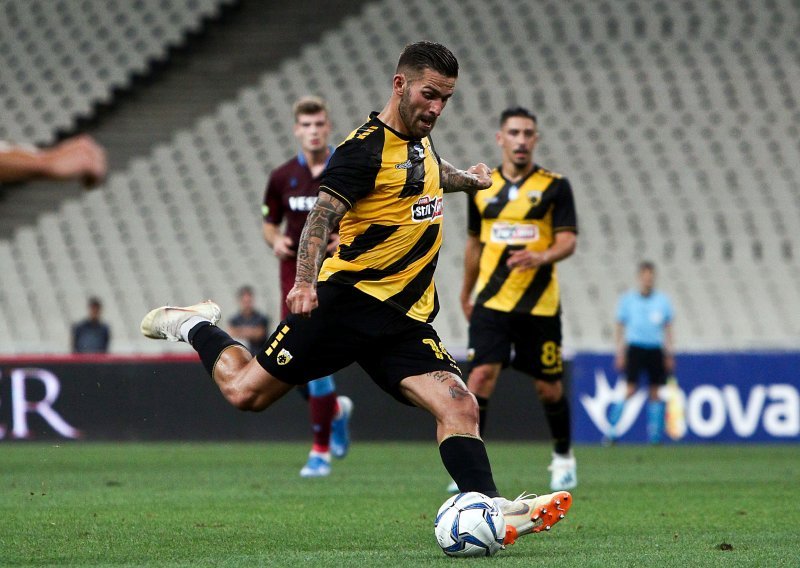 Marko Livaja zabio za AEK, ali Grcima ni pobjeda 2:0 nije pomogla; Rebić zaigrao ali i pocrvenio