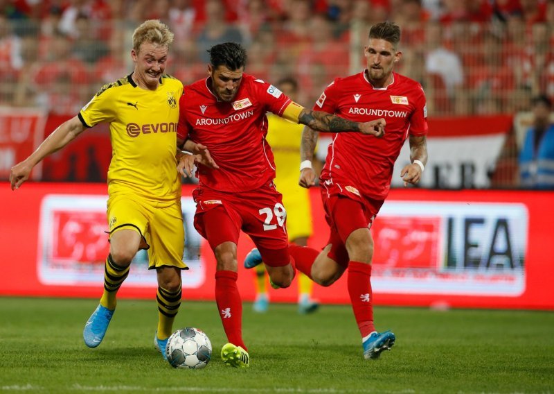 Novi prvoligaš šokirao viceprvaka; Borussija Dortmund pala u Berlinu
