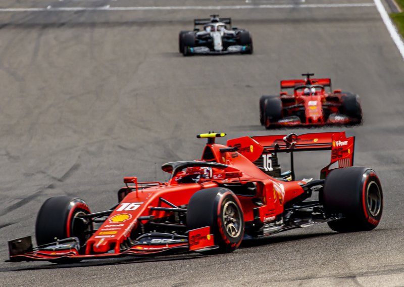 Charles Leclerc dojurio do prve pobjede u karijeri; prvi je to trijumf Ferrarija ove sezone