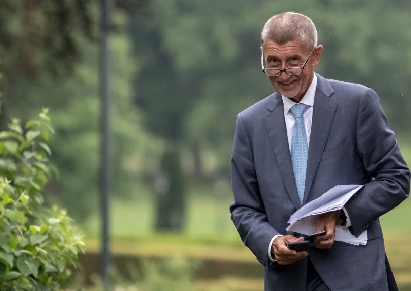 Državni odvjetnik zaustavio istragu protiv češkog premijera