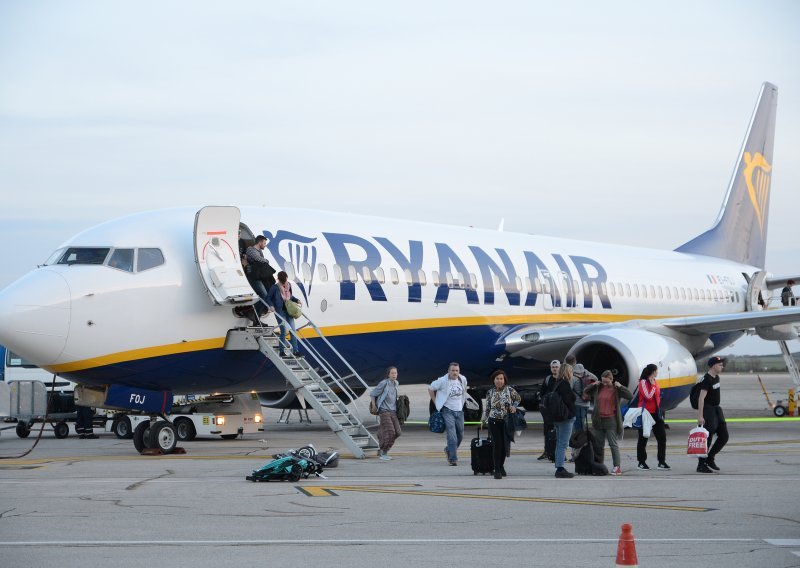Ryanair planira ukinuti 500 do 700 radnih mjesta