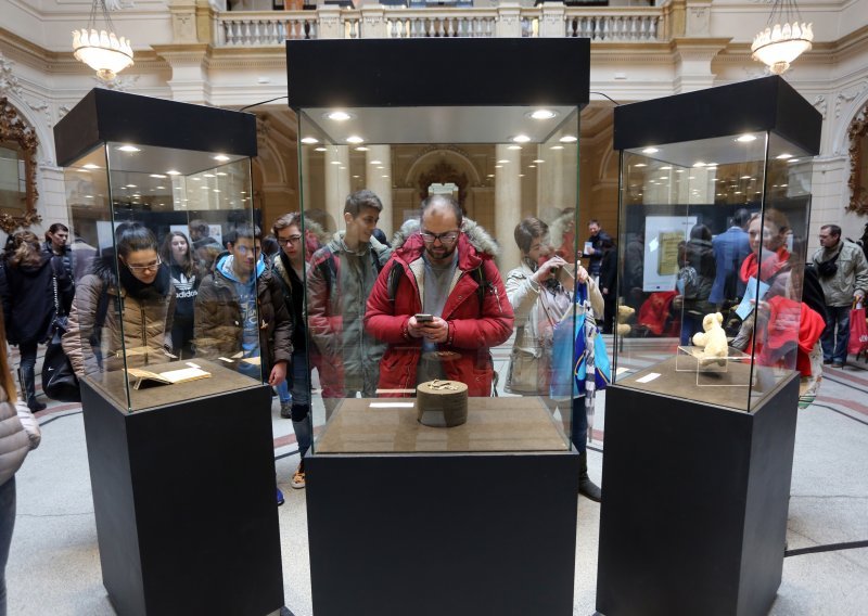 U riječkom Pomorskom i povijesnom muzeju otvaraju se čak tri izložbe posvećene keramici