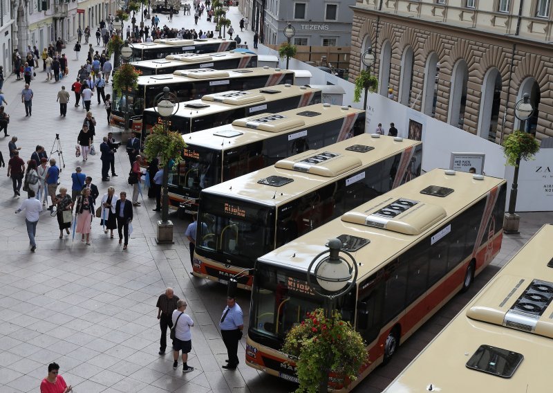 Rijeci devet novih niskopodnih autobusa, vrijednih 19,4 milijuna kuna