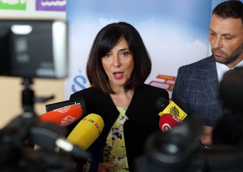 Divjak se oglasila na Facebooku oko plaća učitelja i nastavnika: Ulaganje u obrazovanje NIJE trošak, već najvažnija investicija