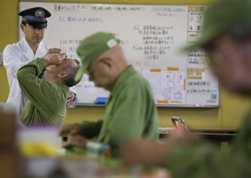 Sve više starijih Japanaca ide u zatvor i raduju se tome