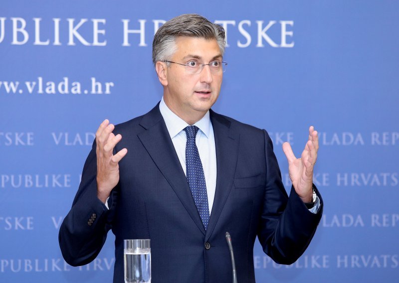 Plenković se pohvalio uspjehom Šuice, a potom raspalio po Milanoviću i Povjerenstvu za sukob interesa: Oni se nekog usuđuju nazvati lopovima!