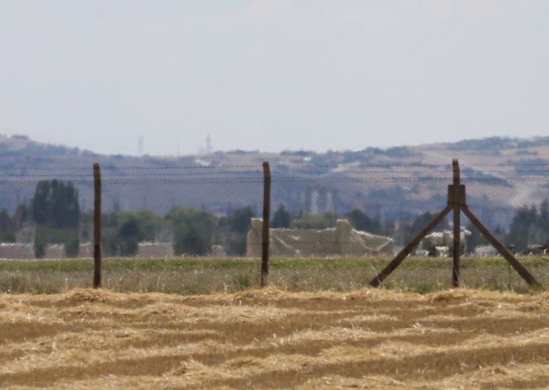 Za zajedničku vojnu vježbu Rusi u Srbiju dopremili protuzračni sustavi S-400 i Pancir