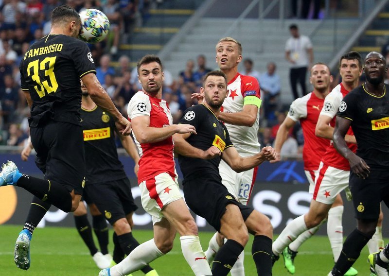 Česi kreirali prvo iznenađenje Lige prvaka; Inter se potpune blamaže spasio u nadoknadi