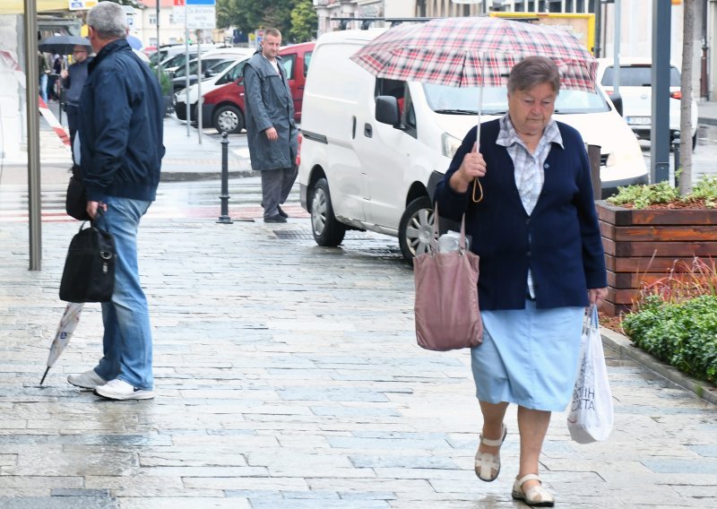 Stigla velika promjena vremena; bit će hladnije uz jak vjetar i kišu