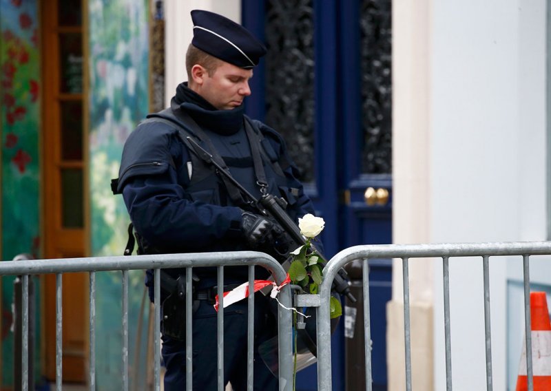 Premetačine i racije po Parizu, deseci privedenih