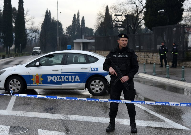 U Crnoj Gori uhićeni hrvatski državljani osumnjičeni za šverc više od tone kokaina