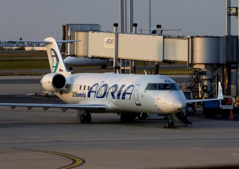 Slovenska vlada neće spašavati Adria Airways od mogućeg stečaja