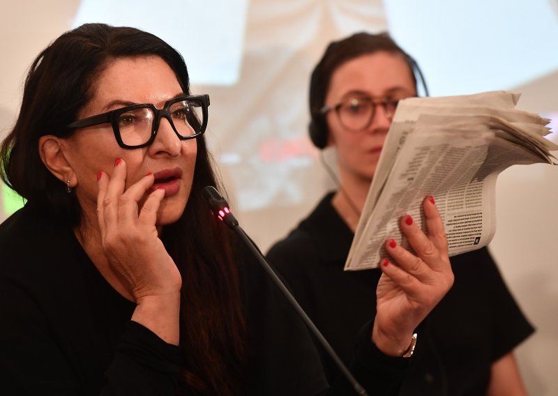 Nižu se kritike: Marina Abramović prodaje lažnu sliku komunizma, a srbijanska vlada preko nje pere savjest