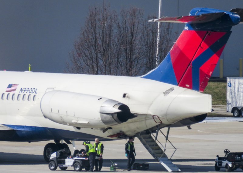 Zrakoplov Delta Airlinesa propao devet kilometara u minuti