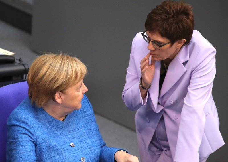 Toliko o brizi za okoliš: Angela Merkel i njezina ministrica obrane putuju u SAD odvojenim zrakoplovima