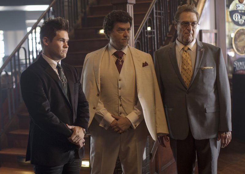 'Obitelj pravednika' - nova serija Dannyja McBridea i nova priča o odraslim muškarcima koji su - idioti