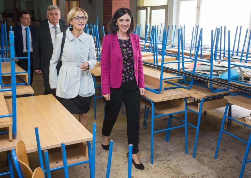 Počinje obnova jedine neobnovljene škole u Vukovaru; Divjak: Ova škola je simbol svega onoga što školstvo ne bi trebalo biti