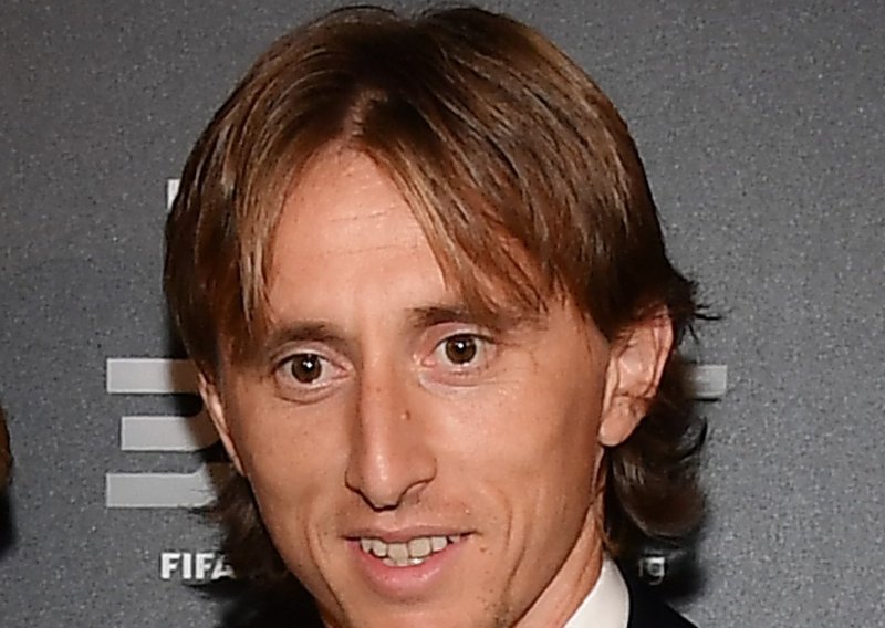 Luka Modrić dobio još jedno priznanje pa otkrio koliko je zapravo ozbiljna ozljeda zbog koje ne igra