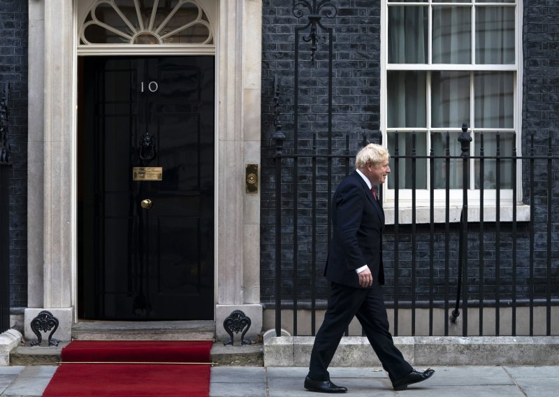 Konačno se oglasio i Boris Johnson: Mislim da odluka suda nije ispravna, ali će je Vlada poštivati