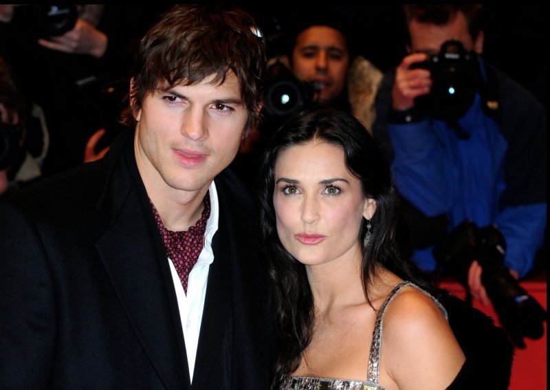 Ashton Kutcher u svom stilu odgovorio na optužbe Demi Moore