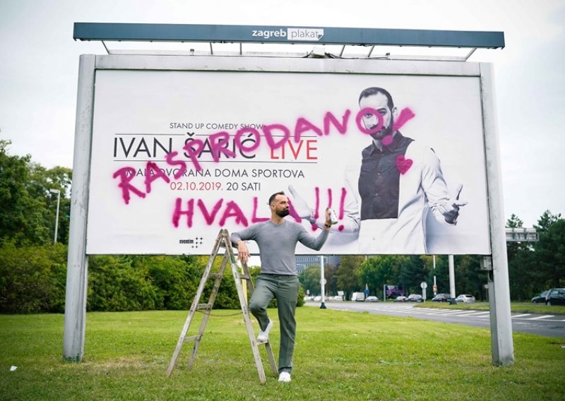 Ivan Šarić na svoj je način obilježio jumbo plakate da je rasprodao najveći stand up show u Hrvatskoj