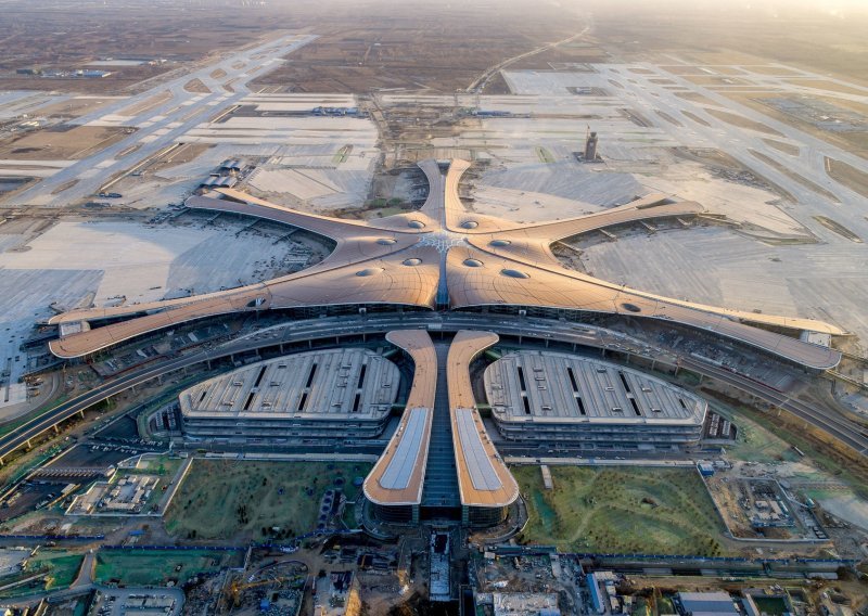 Peking dobio novi ogromni aerodrom u obliku morske zvijezde, projektirala ga Zaha Hadid