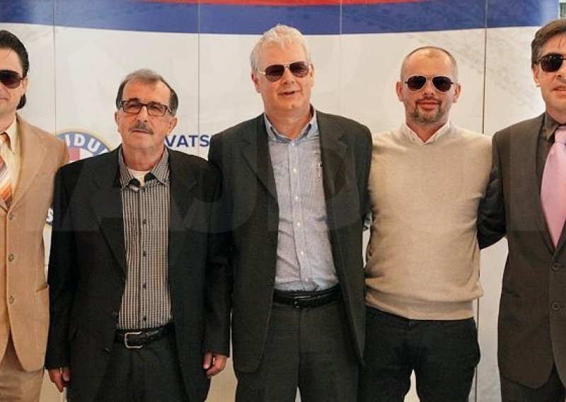 Novi hit: Hajdukove naočale!
