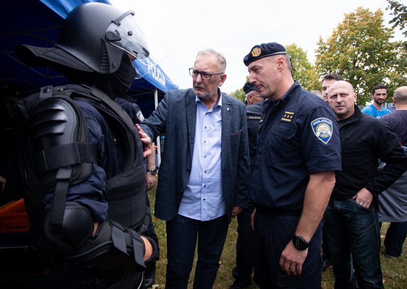 Božinović najavio da uskoro kreću pregovori o dodatku Kolektivnog ugovora za policajce