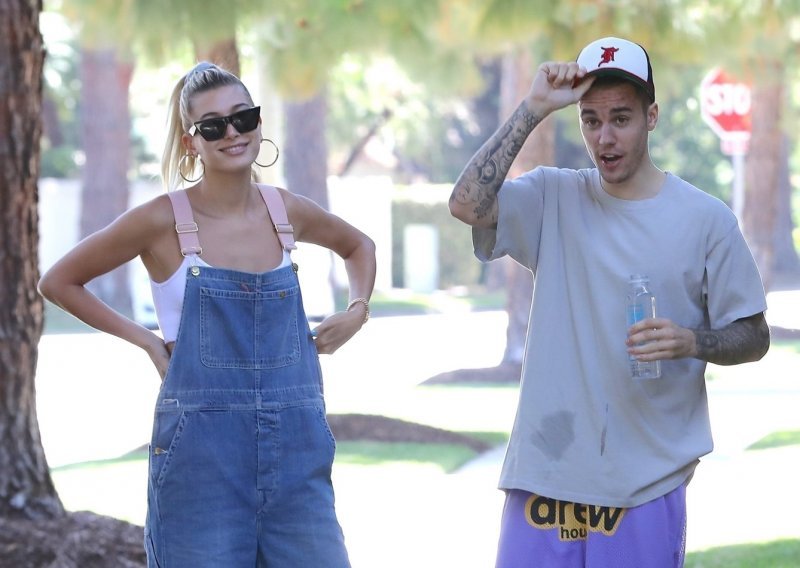 Justin Bieber i Hailey Baldwin prvi puta otkako su u braku snimili seksi kampanju i to u donjem rublju